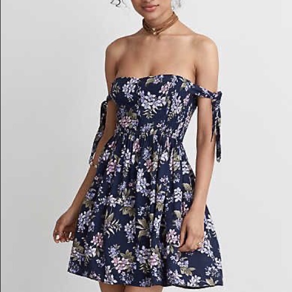 American Eagle Outfitters Dresses & Skirts - LAST CHANCE❗️ AEO off the shoulder dress